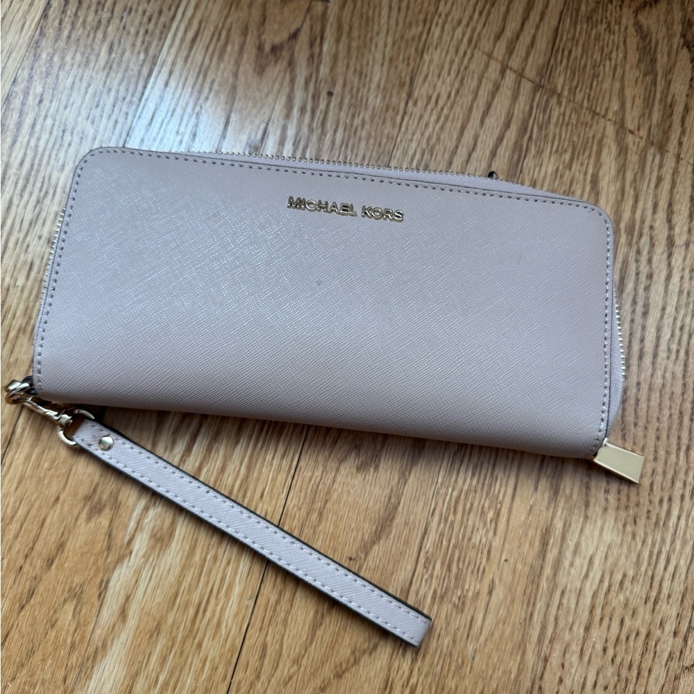 Michael Kors Cream Wallet pebbled leather - Picture 12 of 16
